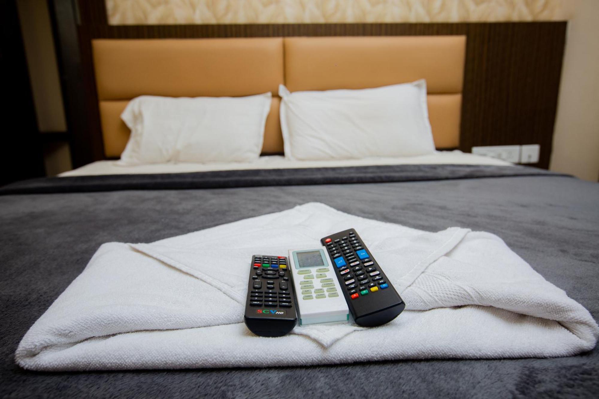 The Park Avenue - Business Class Near Railway Station Periyamet Lodge