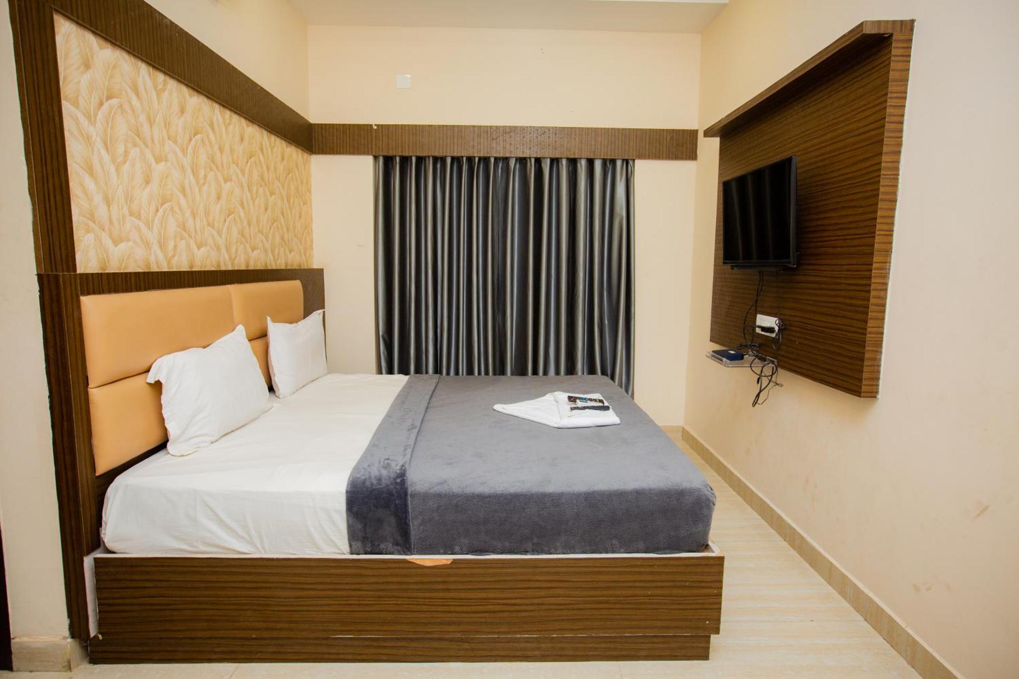 The Park Avenue - Business Class Near Railway Station Periyamet * Chennai