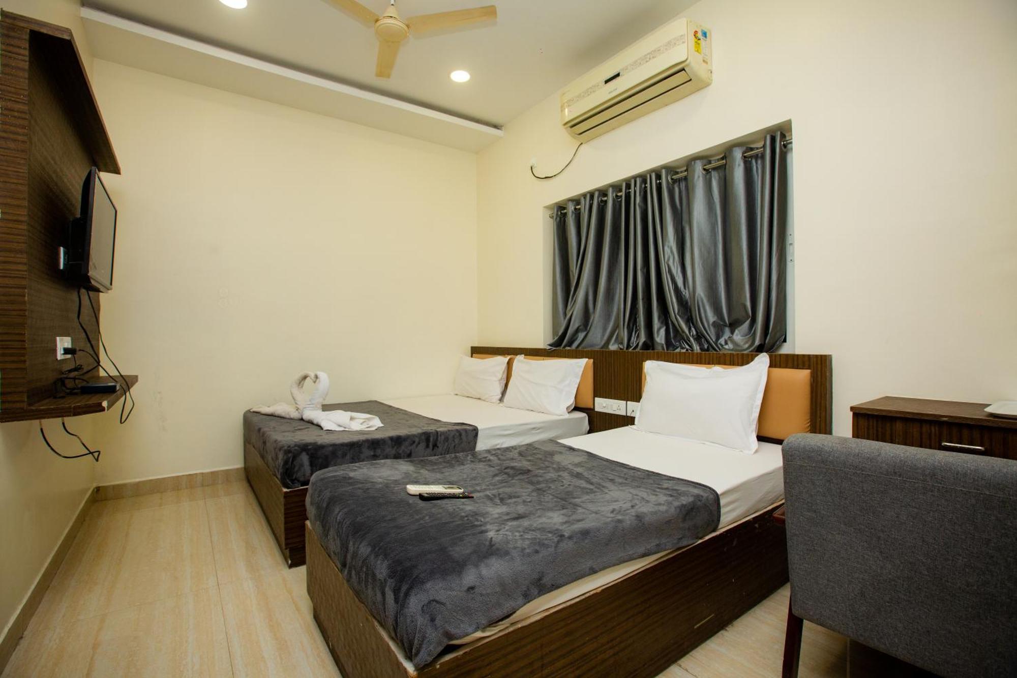 Lodge The Park Avenue - Business Class Near Railway Station Periyamet