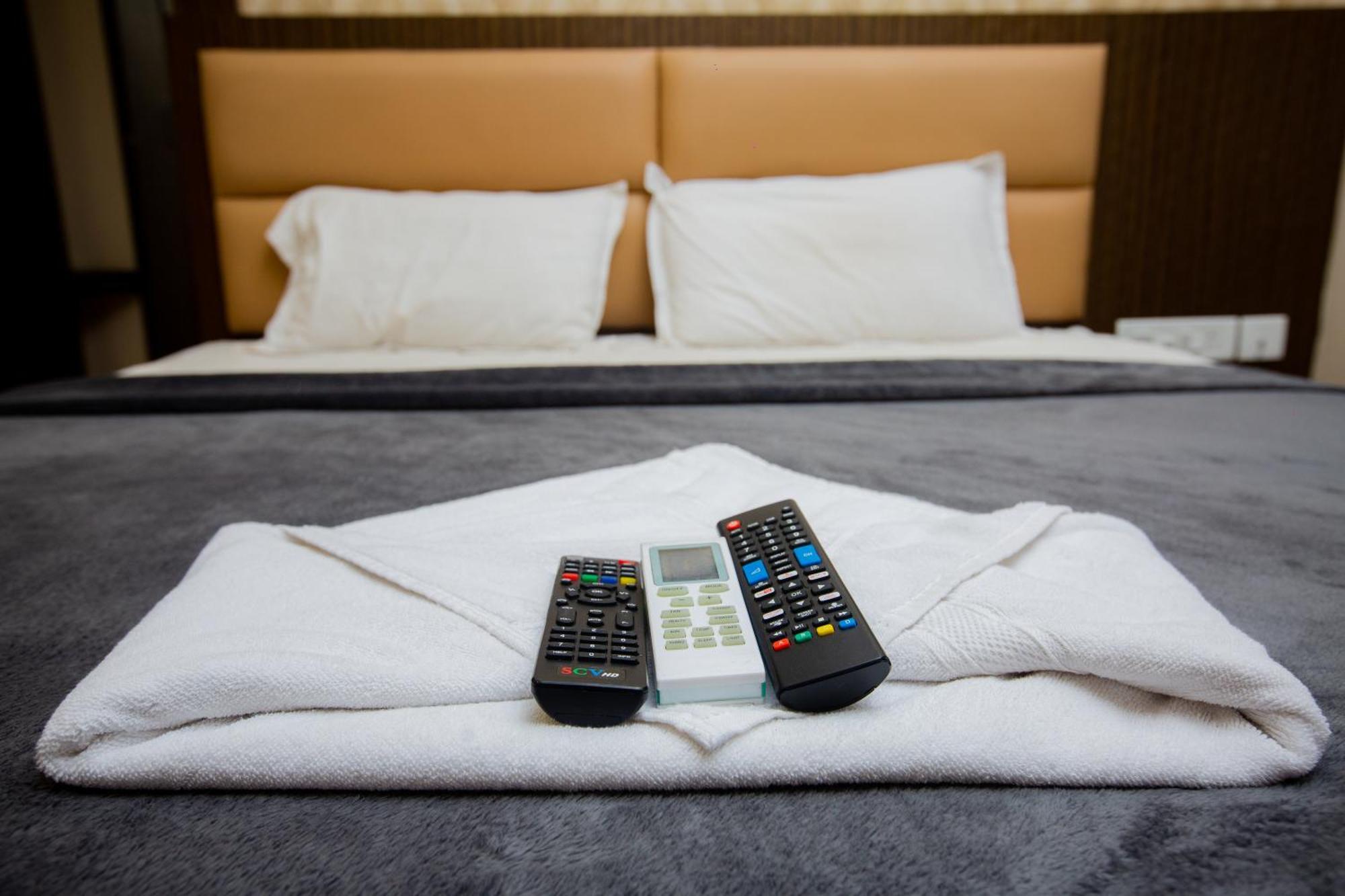 The Park Avenue - Business Class Near Railway Station Periyamet Lodge