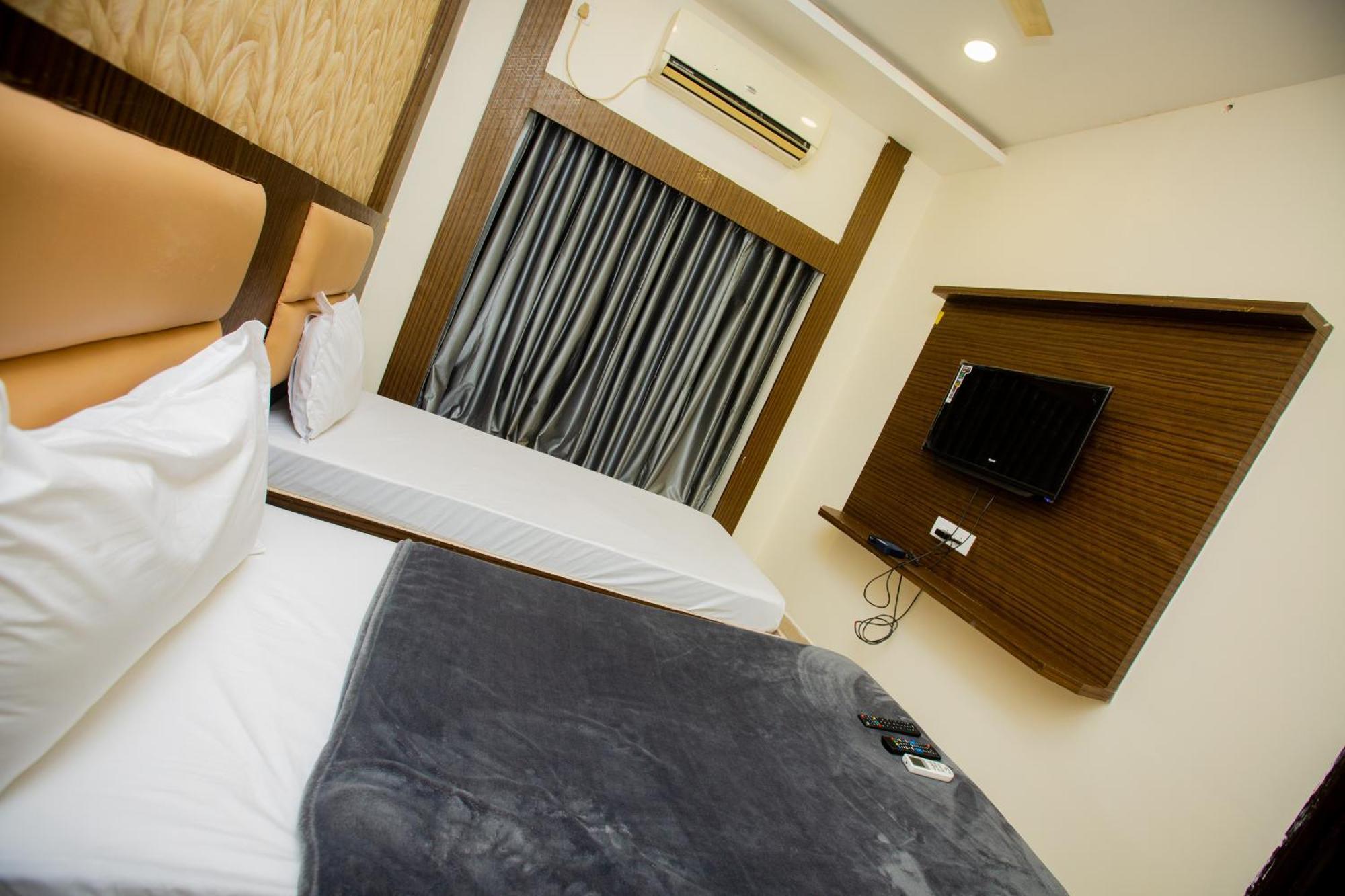 The Park Avenue - Business Class Near Railway Station Periyamet